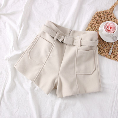 Új modell női rövidnadrág övvel és zsebekkel barna, fekete és bézs színben