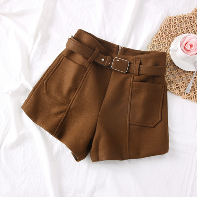 Új modell női rövidnadrág övvel és zsebekkel barna, fekete és bézs színben