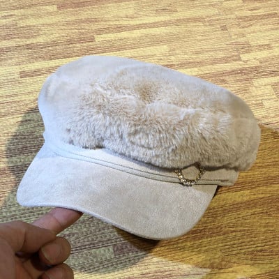 Γυναικεία χειμερινή τραγιάσκα με μεταλλική διακόσμηση σε διάφορα χρώματα