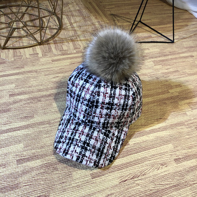 Γυναικείο καπέλο με γείσο σε διάφορα χρώματα