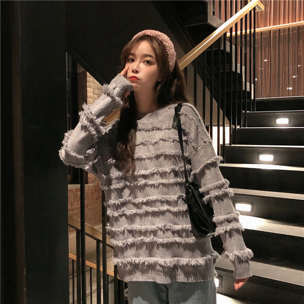 Γυναικεία casual μπλούζα σε διάφορα χρώματα με οβάλ ντεκολτέ