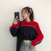 Γυναικείο μοντέρνο φούτερ με κουκούλα