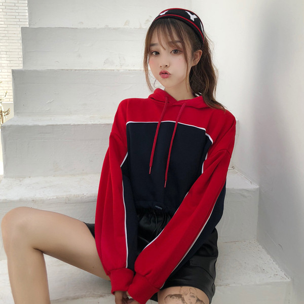 Γυναικείο μοντέρνο φούτερ με κουκούλα