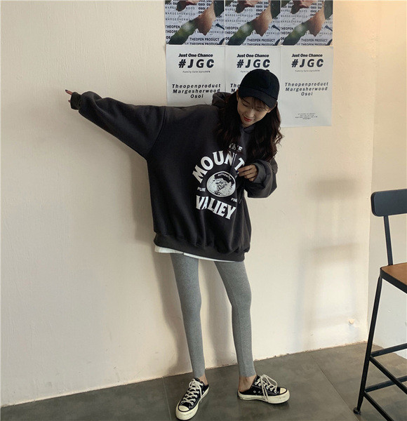 Γυναικείο casual φούτερ σε τέσσερα χρώματα με γράμματα