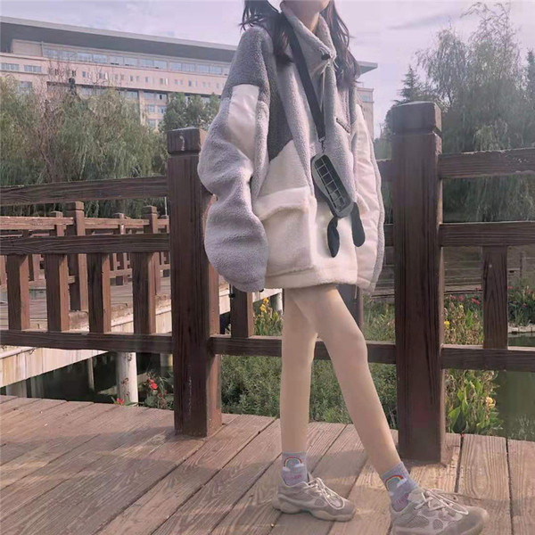 Γυναικείο απαλό φούτερ με τσέπες