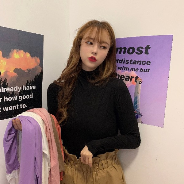 Női alkalmi blúz több színben, magas gallérral