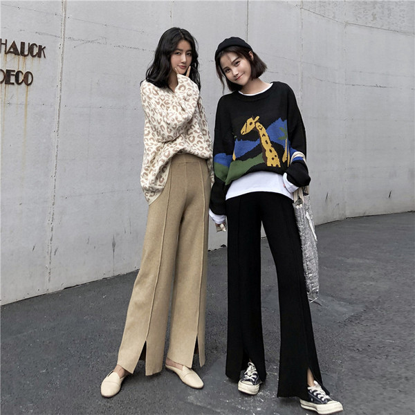 Дамски ежедневен панталон в бежов и черен цвят