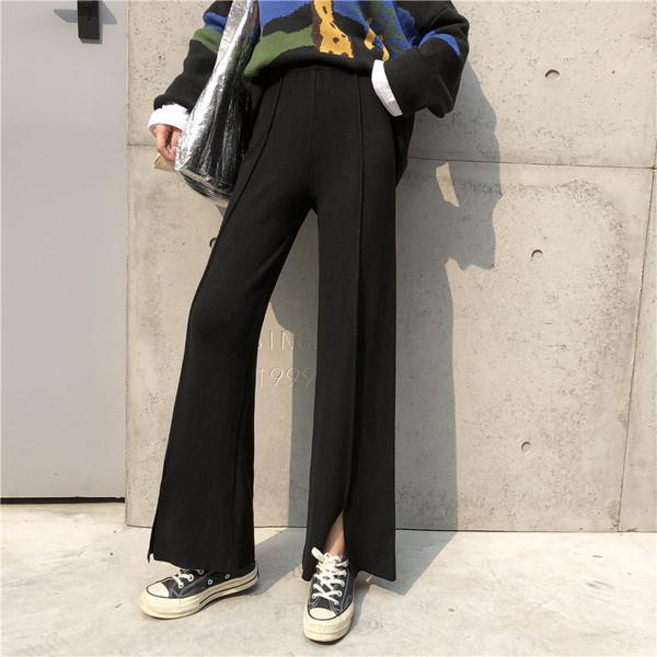 Дамски ежедневен панталон в бежов и черен цвят