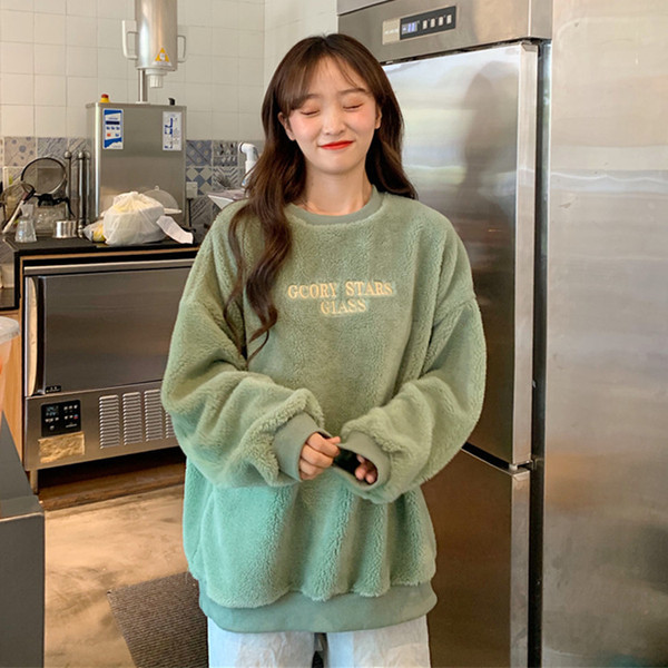 Γυναικεία casual απαλή μπλούζα σε δύο χρώματα με οβάλ ντεκολτέ