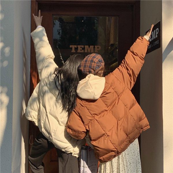 Női alkalmi rövid kabát két színben széles modellben