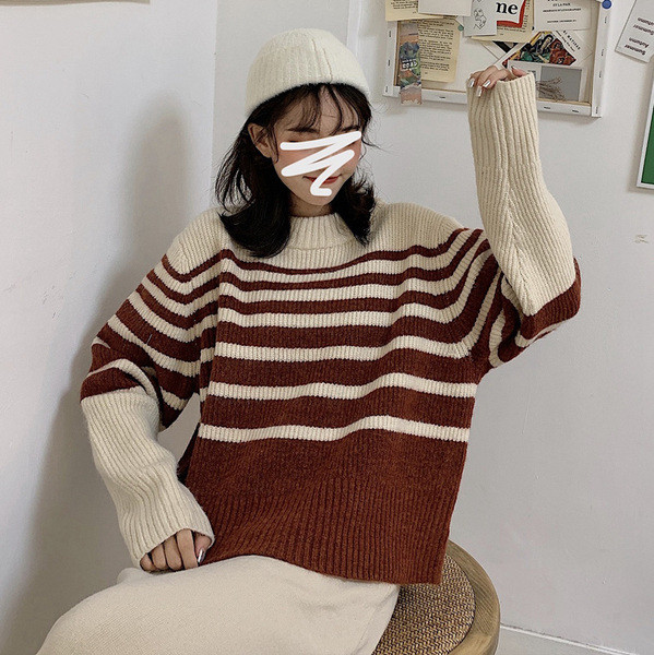 Γυναικείο casual πουλόβερ σε δύο χρώματα με οβάλ ντεκολτέ