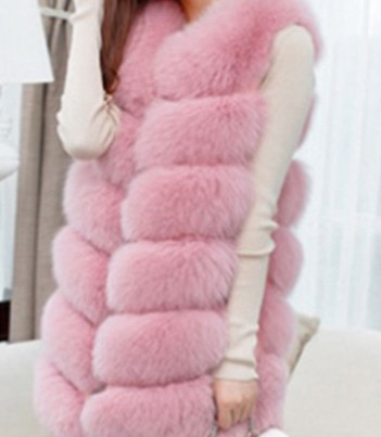 Vesta pufoasa de dama eleganta