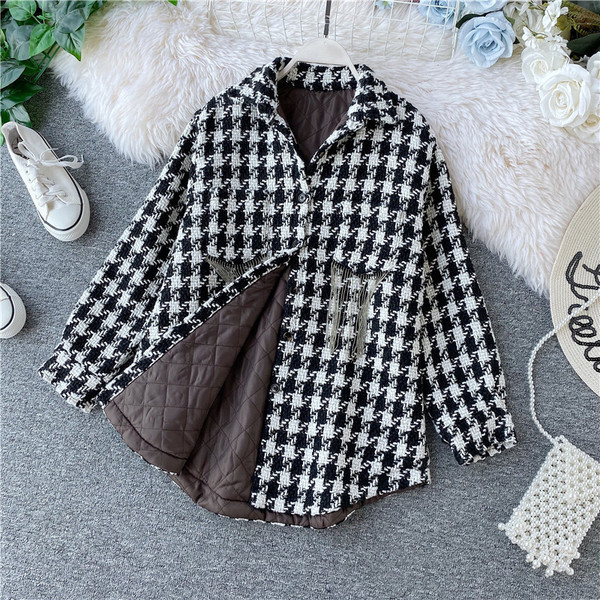 Palton de dama in carouri cu guler clasic in doua culori