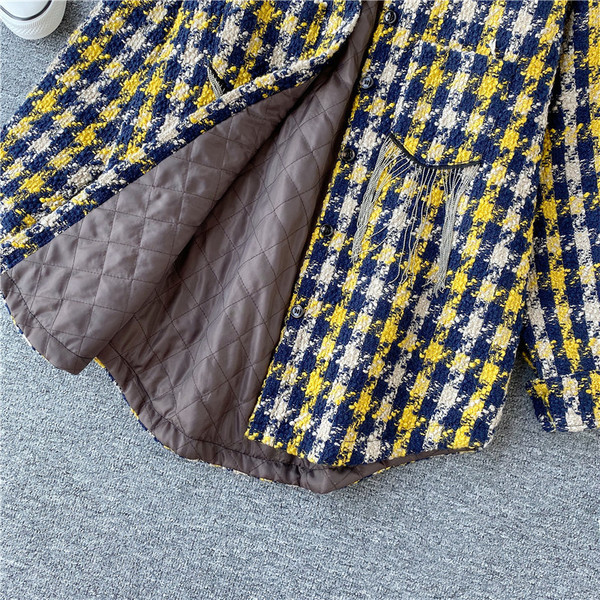 Palton de dama in carouri cu guler clasic in doua culori