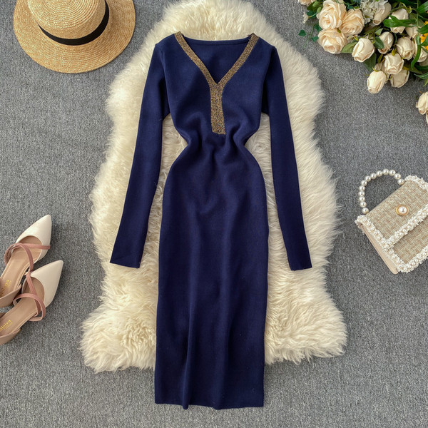 Rochie moderna de dama cu decolteu spitz in mai multe culori