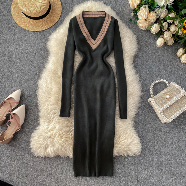 Rochie casual de dama cu decolteu spitz in mai multe culori