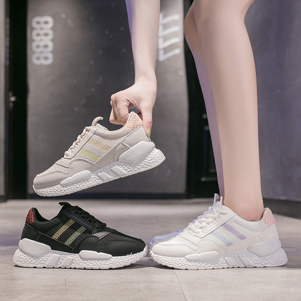 Sport-alkalmi női tornacipő színes nyárival több színben