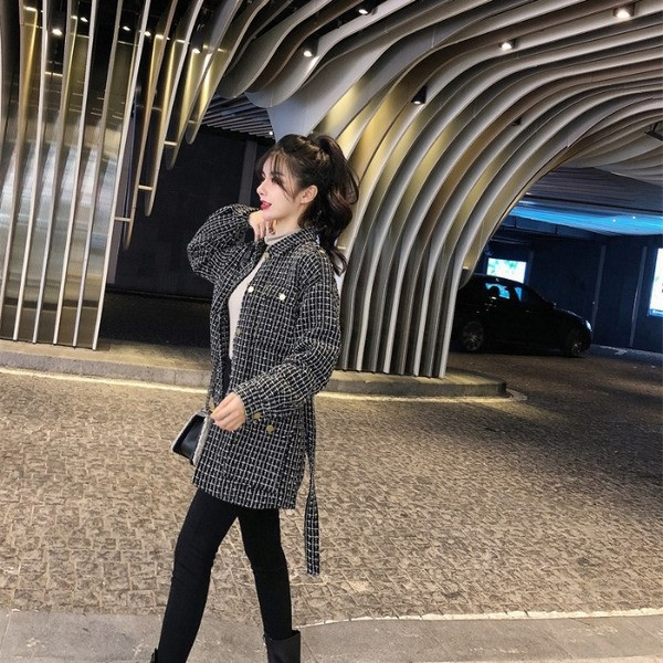 Дълго карирано палто с колан и джобове