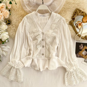 Cămașă elegantă de damă cu dantelă în alb-negru