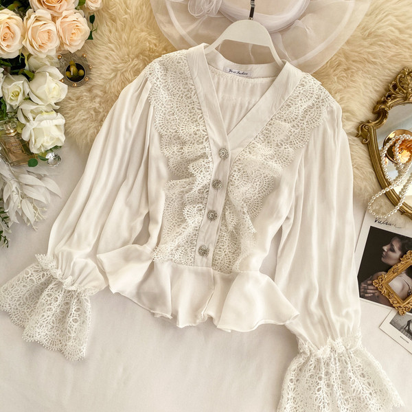 Cămașă elegantă de damă cu dantelă în alb-negru