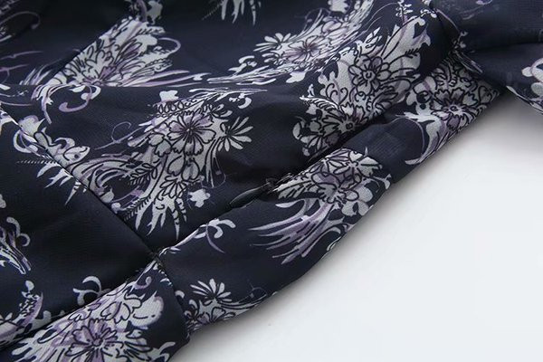 Γυναικείο καθημερινό μακρύ φόρεμα μεγάλου μεγέθους σε μαύρο χρώμα μελαιμόψη και κοντό μανίκι