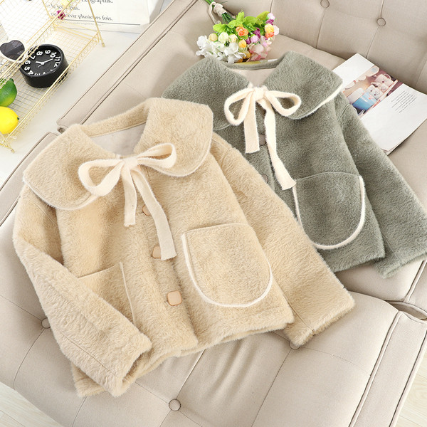 Късо дамско палто палто с панделка и копчета в няколко цвята