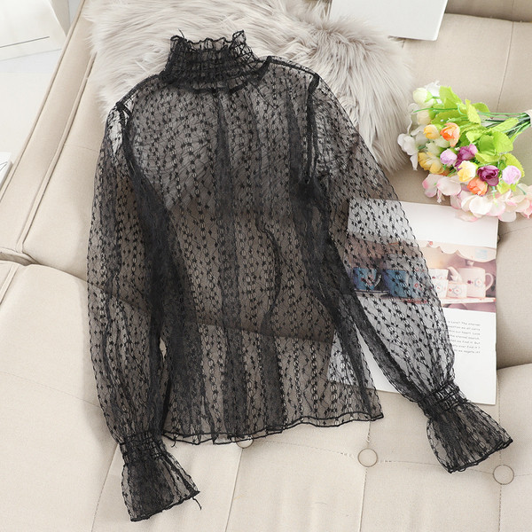 Μοντέρνα γυναικεία δαντελένιαμπλούζα με υψηλό γιακά σε τρία χρώματα