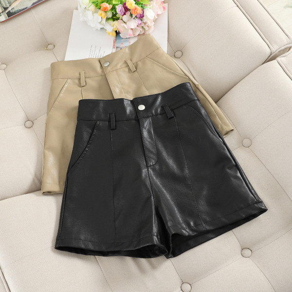 Μοντέρνα γυναικεία σορτς με ψηλή μέση σε δύο χρώματα