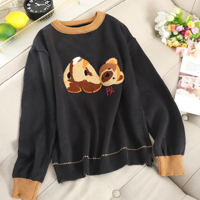 Μοντέρνο γυναικείο πουλόβερ με εφαρμογή και οβάλ λαιμόκοψη σε διάφορα χρώματα