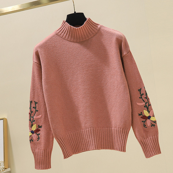 Μοντέρνο γυναικείο πουλόβερ με μεγάλο κολάρο και με φλοράλ κέντιμα σε διάφορα χρώματα