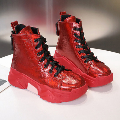 Γυναικεία αθλητικά παπούτσια  με κορδόνια σε τρία χρώματα