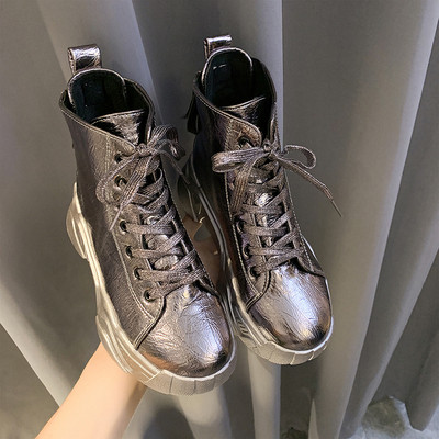 Γυναικεία αθλητικά παπούτσια  με κορδόνια σε τρία χρώματα