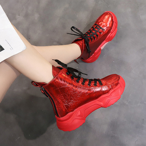 Γυναικεία αθλητικά παπούτσια  με κορδόνια σε τρία χρώματα