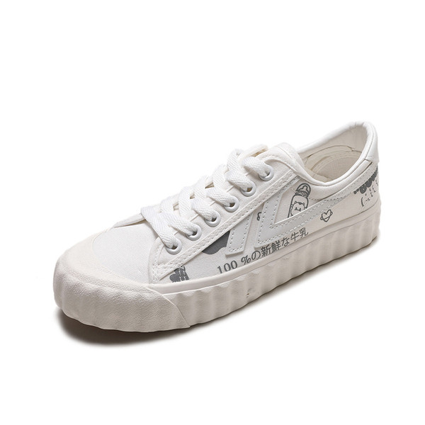 Καθημεριά γυναικεία παπούτσια σε λευκό χρώμα σε εφαρμογές