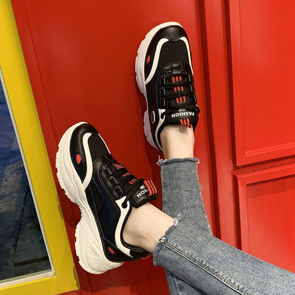 Μοντέρνα πάνινα παπούτσια με ψηλή πλατφόρμα σε τρία χρώματα