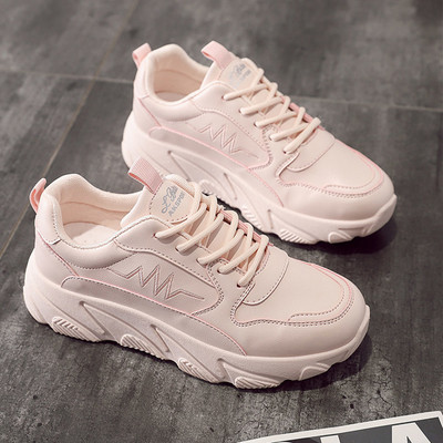 Καθημερινά γυναικεία αθλητικά παπούτσια με πολύχρωμα κεντήματα σε διάφορα χρώματα