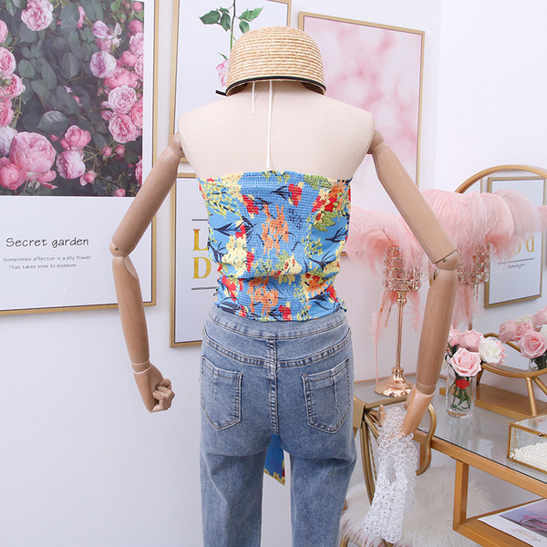 Bustiera moderna de dama cu model floral in alb si albastru