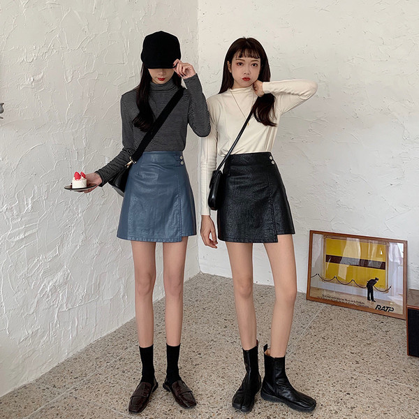 Fusta scurta asimetrica cu talie inalta din imitatie de piele in trei culori