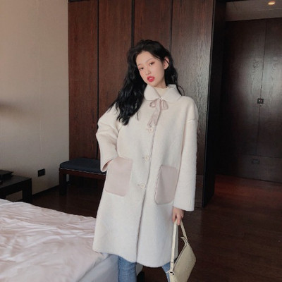 Μακρύ παλτό άνοιξης-φθινοπώρου σε μπεζ και λευκό-χρώμα φαρδύ μοντέλο