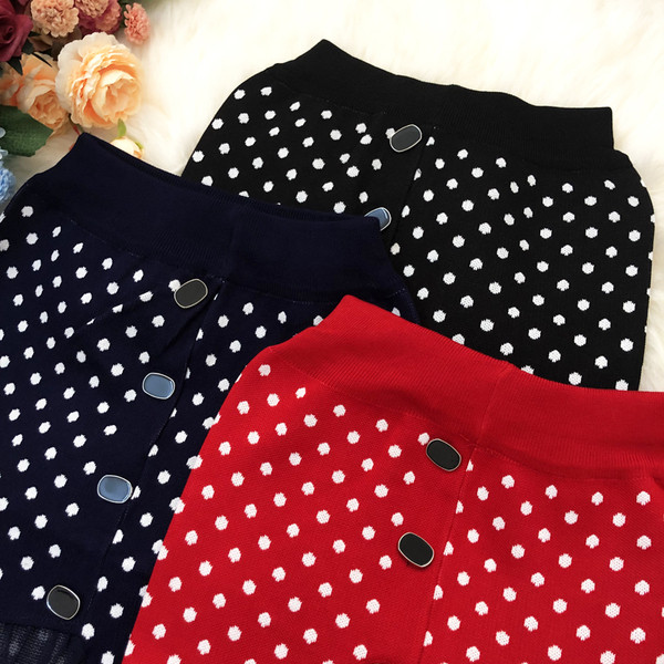 Μοντέρνα γυναικεία μπλούζα με κουμπιά και τούλι σε διάφορα χρώματα