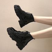 Γυναικείες μοντέρνες μπότες με ψηλή πλατφόρμα και με κορδόνια - δύο μοντέλα