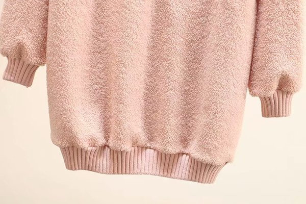 Μοντέρνο γυναικείο πουλόβερ με O-neck και κεντήματα σε ροζ χρώμα