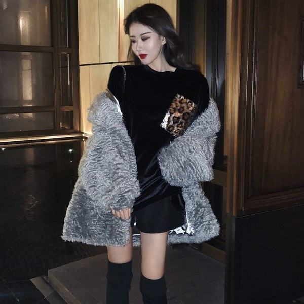 Φαρδύ και μακρύ βελούδινη μπλο'υζα με τσέπες σε δύο χρώματα