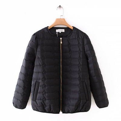 Geaca de iarna scurta de dama moderna cu buzunare si fermoar in patru culori