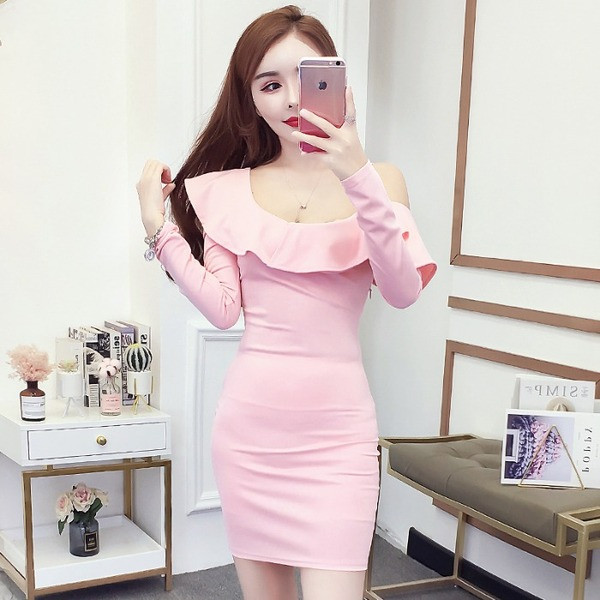 Κομψό γυναικείο φόρεμα με μακρύ μανίκι σε μαύρο και ροζ χρώμα