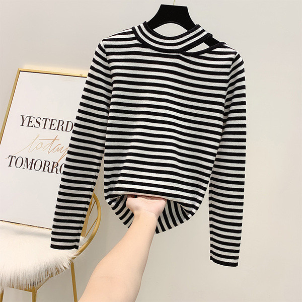 Καθημερινή γυναικεία ριγέ μπλούζα σε μαύρο και καφέ χρώμα