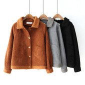 Palton scurt de dama zilnic cu buzunare si nasturi in trei culori