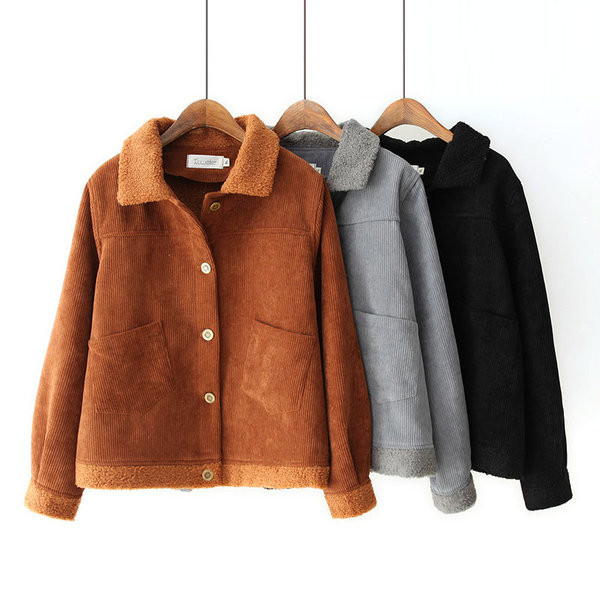 Palton scurt de dama zilnic cu buzunare si nasturi in trei culori