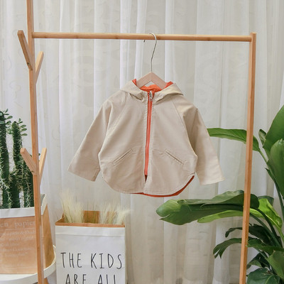 Νέο μοντέλο μπουφάν φθινόπωρο για αγόρια και κουκούλα για τα αγόρια σε δύο χρώματα