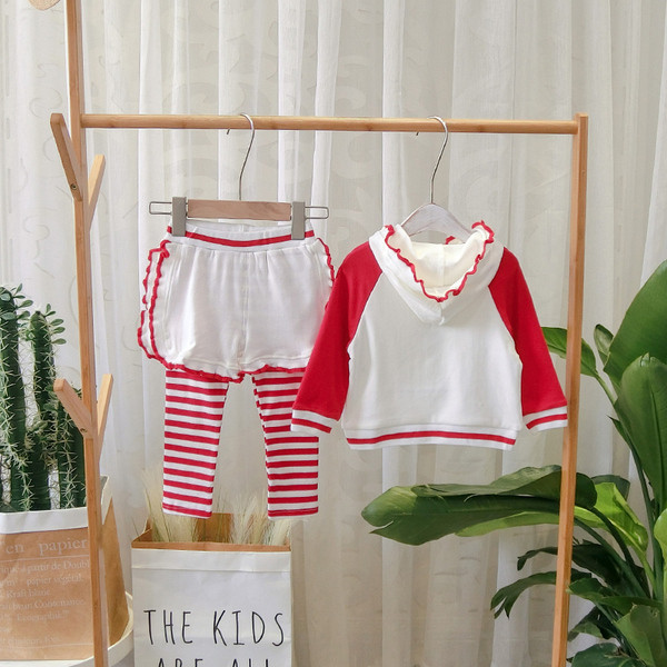 Μοντέρνο παιδικό σετ σε λευκό χρώμα